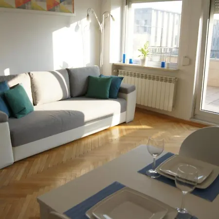 Apartment Smolna By